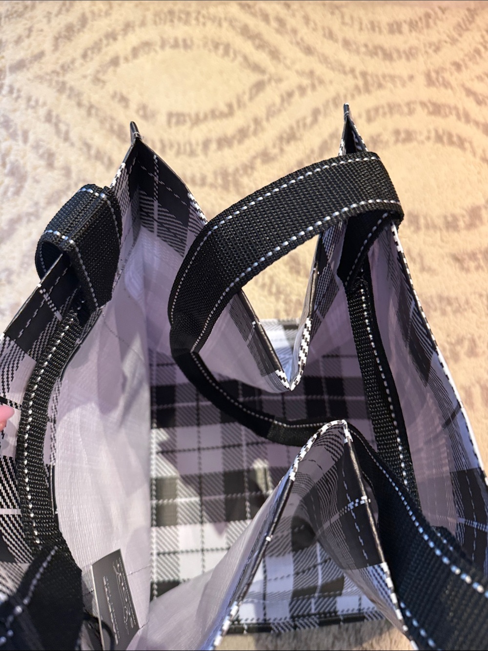 NWT SCOUT Black & White Plaid Messenger Tote - Picture 5 of 6